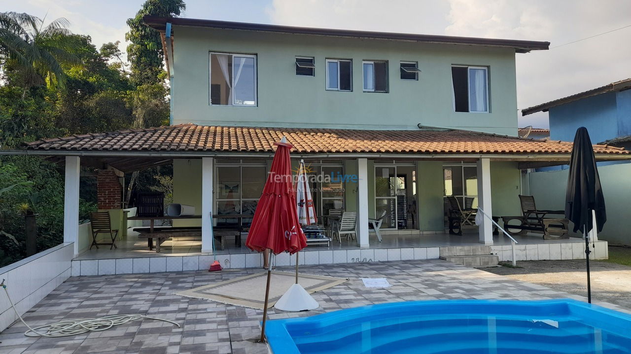 Casa para aluguel de temporada em Bertioga (Condominio Morada da Praia)