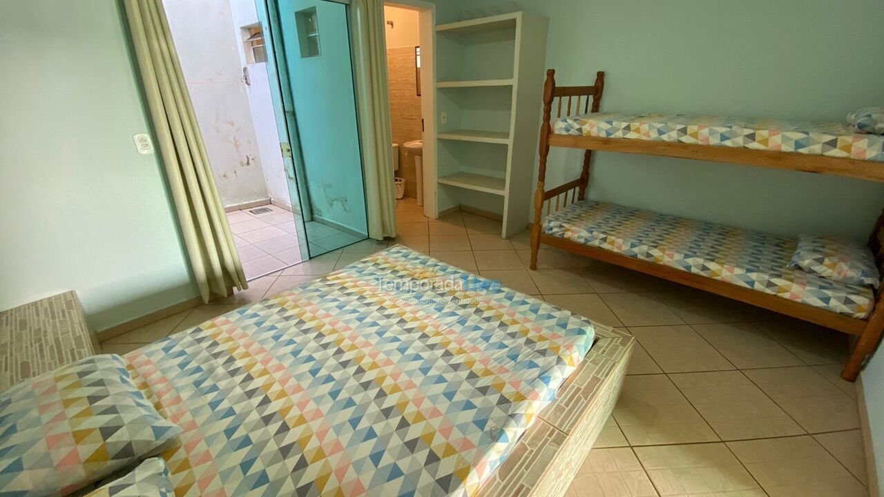 Apartamento para aluguel de temporada em Pontal do Paraná (Ipanema)