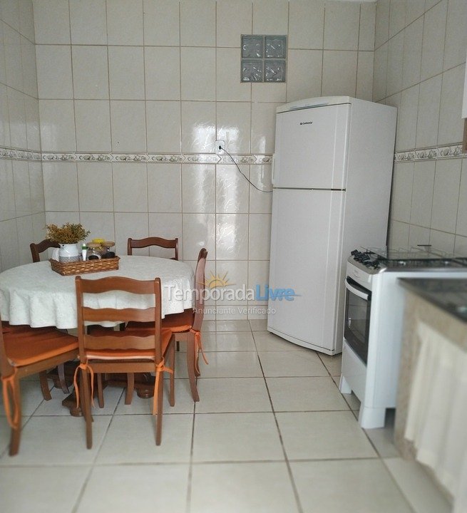 House for vacation rental in São Lourenço (Estação)