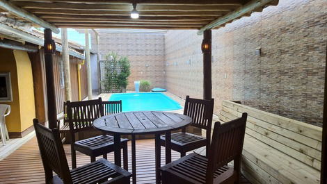 Excelente casa con capacidad para 20 personas, con piscina, ideal para fiestas.