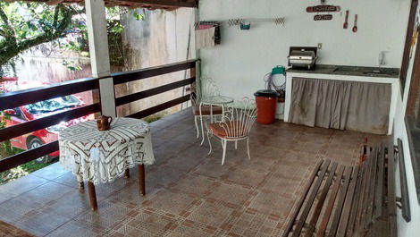 Casa aconchegante a 30 metros da Praia