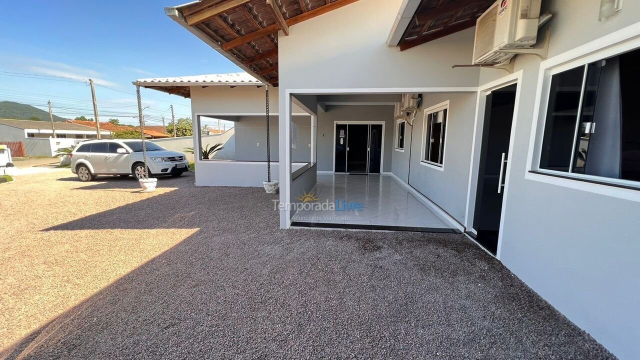 House for vacation rental in Penha (Armação do Itapocoroy)