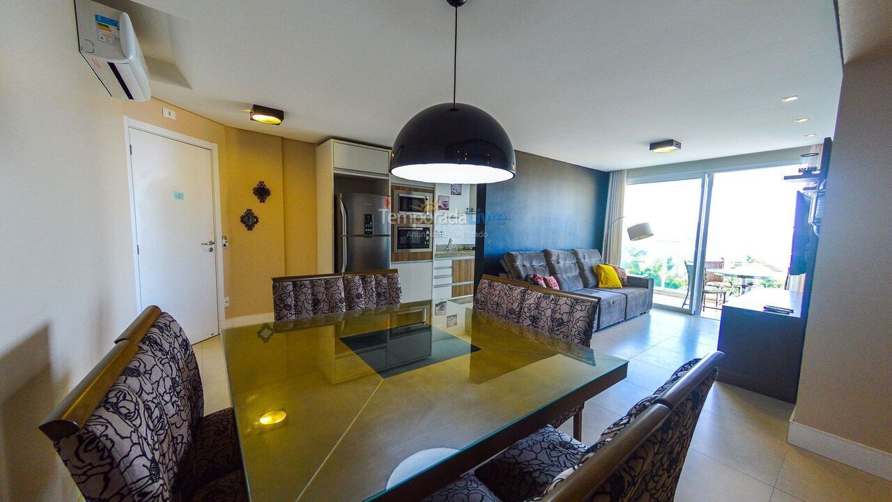Apartment for vacation rental in Bombinhas (Praia de Bombinhas)