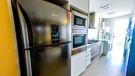 Boulevard Bombinhas, Condo with Heated Pool - Apt 3 bedrooms 6...