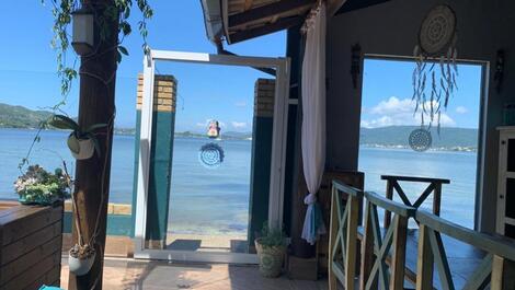 CASA CON ENCANTO FRENTE AL MAR - ALQUILER DE TEMPORADA