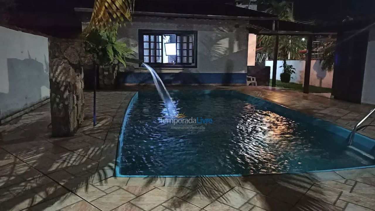 House for vacation rental in Caraguatatuba (Massaguaçu)