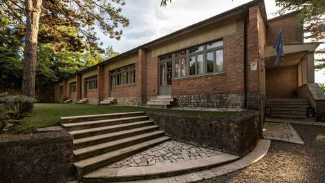 Tus021 - House overlooking the valley, Tuscany