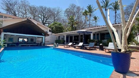 Pan039 - Stunning house with pool on Contadora Island