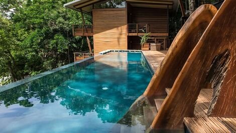 Pan012 - Hermosa casa ubicada en Isla Palenque, Panamá