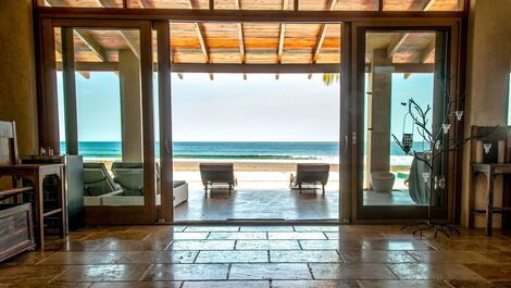 Pan031 - Luxury beachfront villa in Playa Venao, Panama