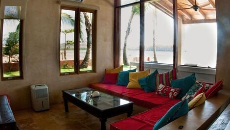 Pan031 - Villa de lujo frente al mar en Playa Venao, Panamá
