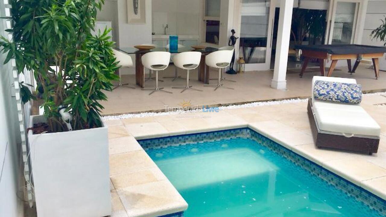 House for vacation rental in Guarujá (Enseada)