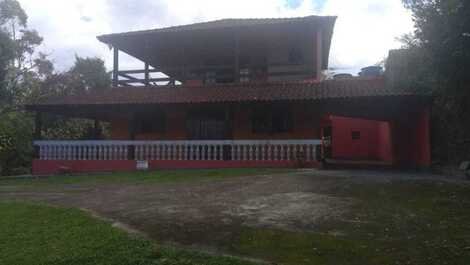 Rancho con Piscina en Embu Guaçu