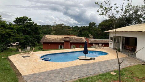 Casa para alugar em Brumadinho - Casa Branca Condominio Recanto do Lazer