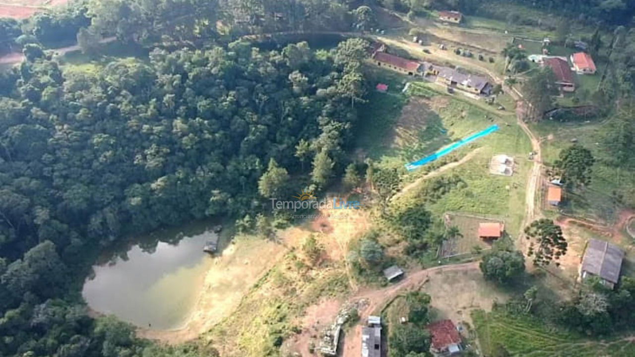 Granja para alquiler de vacaciones em Ibiúna (Ibiuna)