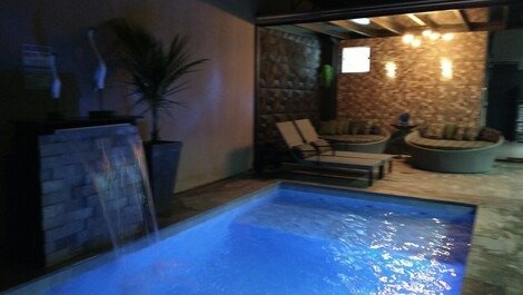 Space with beautiful heated pool!! Lins/SP