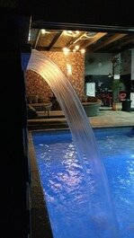 Espaço com piscina aquecida lindíssima!! Lins/SP