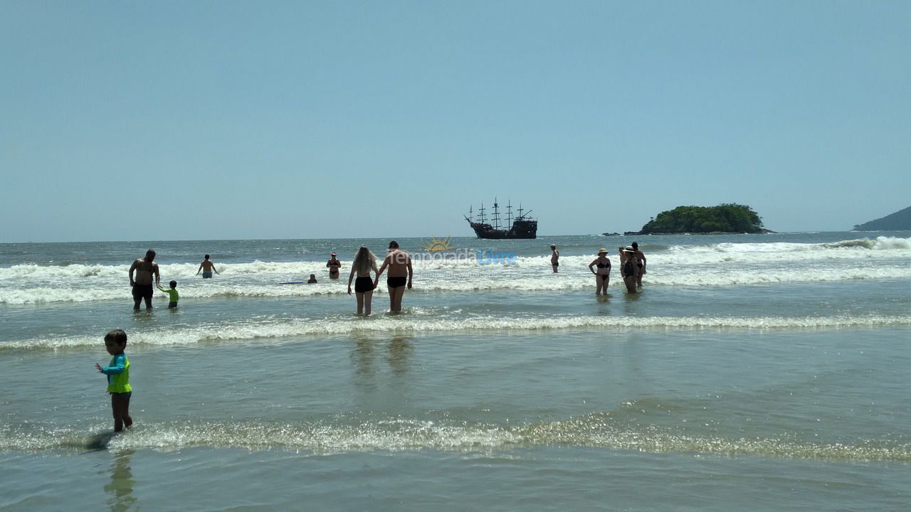Apartamento para aluguel de temporada em Guarujá (Pitangueiras)