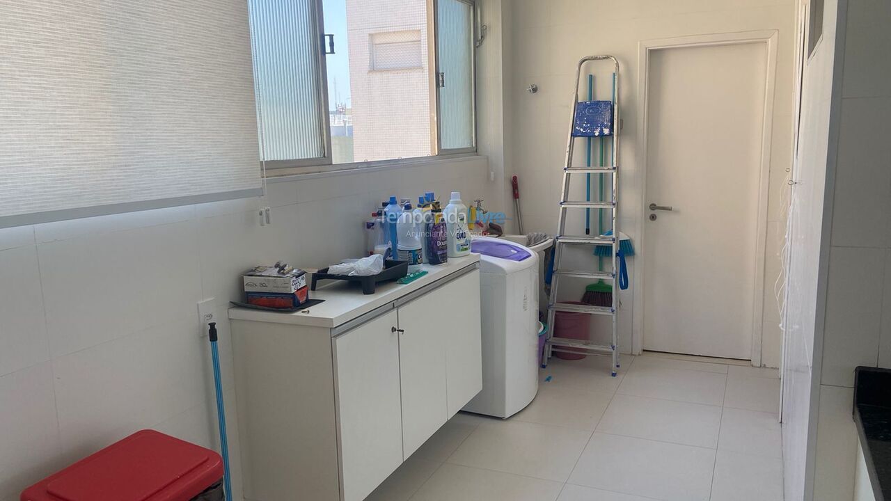 Apartamento para aluguel de temporada em Guarujá (Pitangueiras)