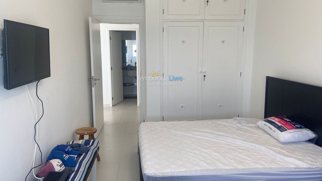 Apartamento para aluguel de temporada em Guarujá (Pitangueiras)