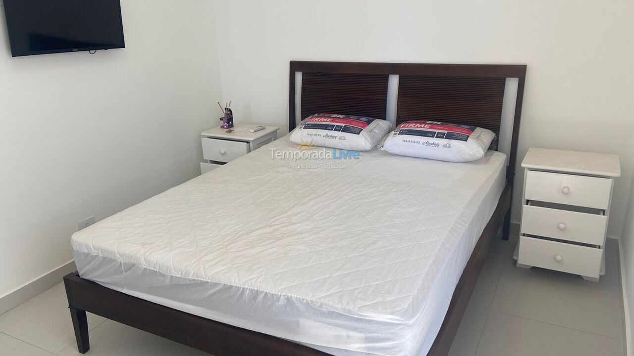 Apartamento para aluguel de temporada em Guarujá (Pitangueiras)