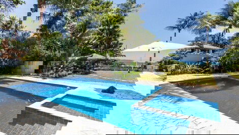 Piscina com hidromassagem