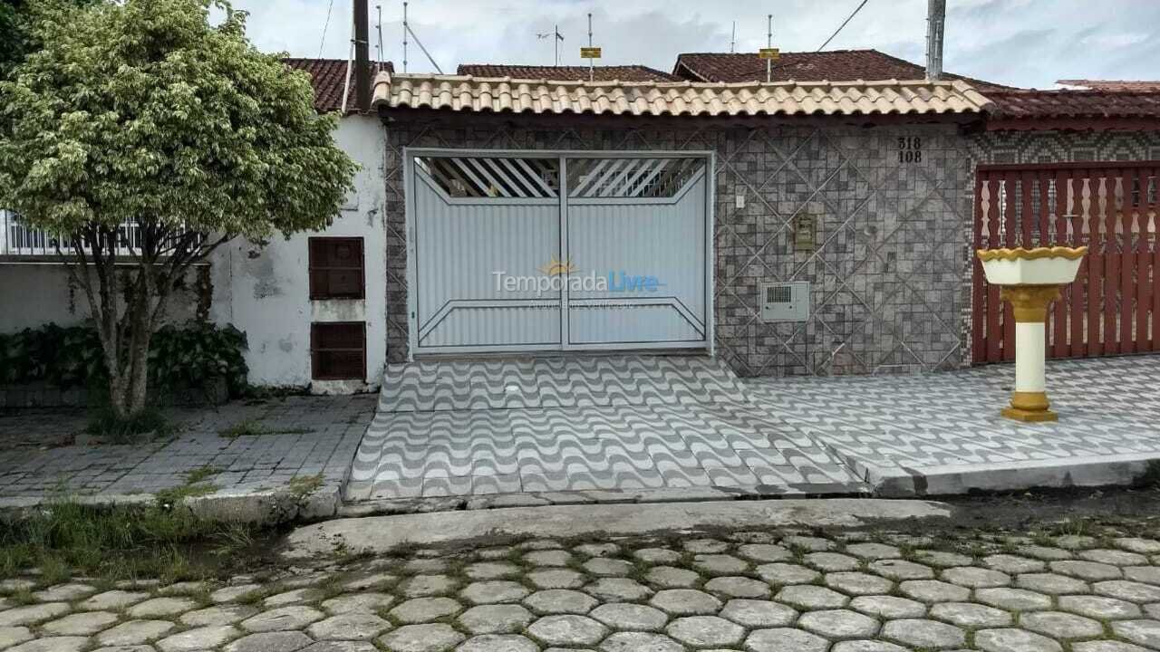 Casa para aluguel de temporada em Mongaguá (Balneario Itaguai)