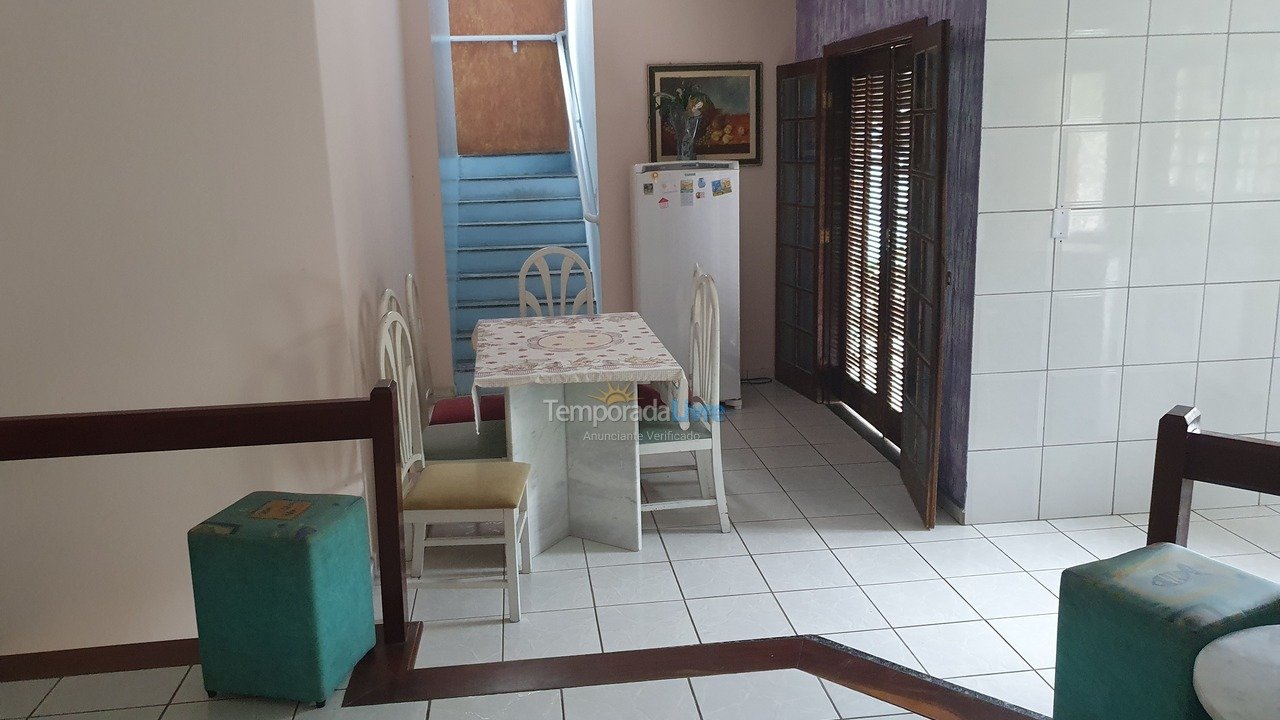 Casa para alquiler de vacaciones em Caraguatatuba (Sumare)