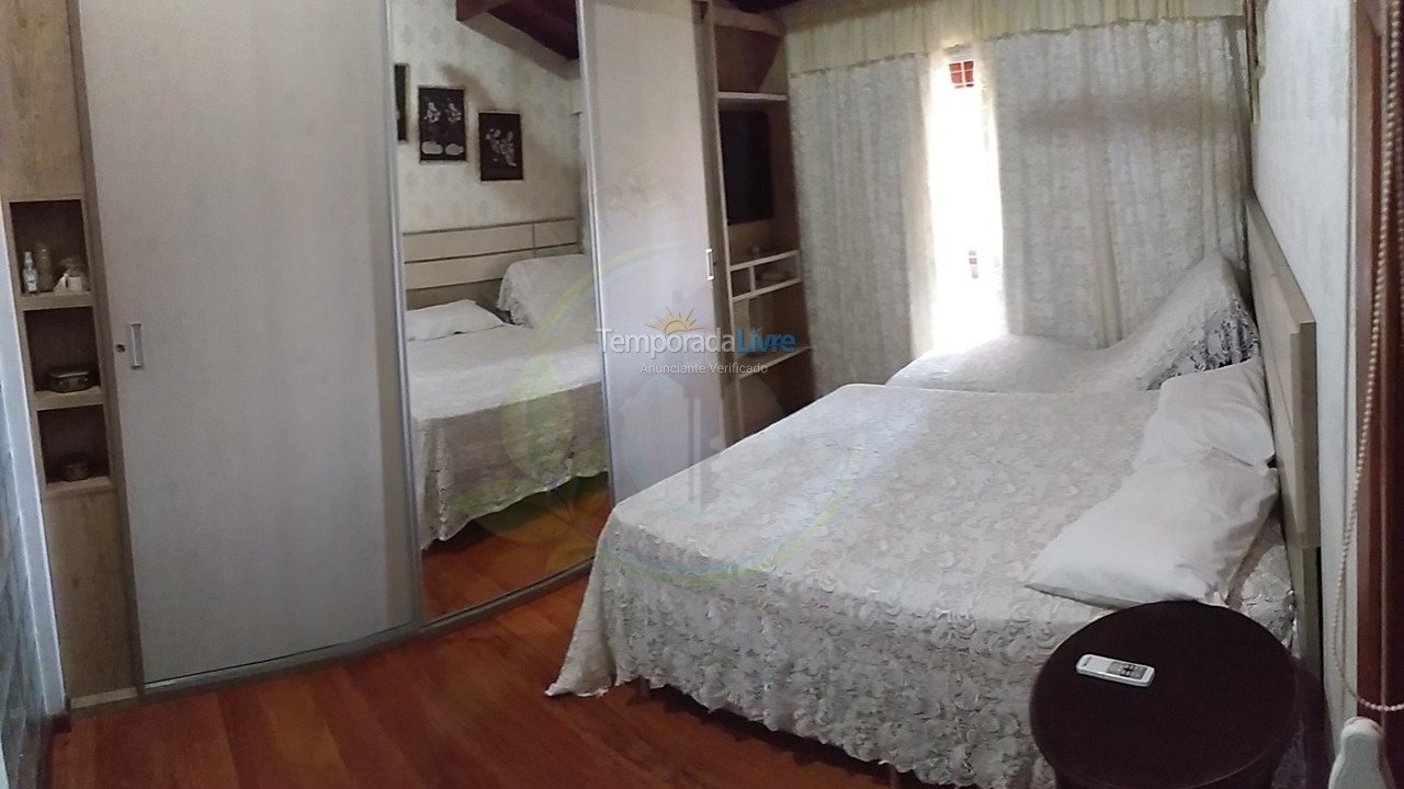 Casa para aluguel de temporada em Florianópolis (Jurerê Leste)