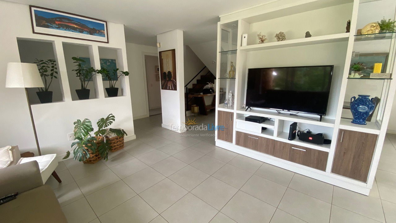 Casa para aluguel de temporada em Florianopolis (Daniela)