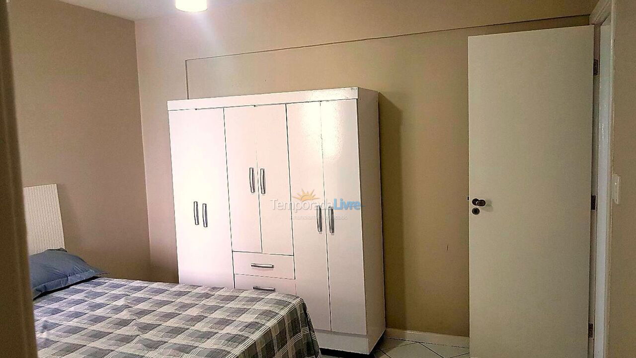 Apartamento para aluguel de temporada em Vila Velha (Praia da Costa)