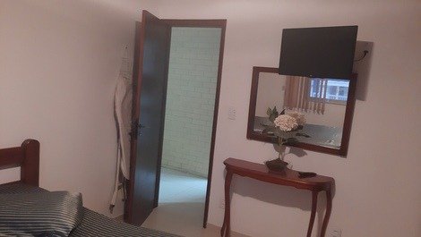 Apt 1 large room 30m from Praia do Forte with partial view of the sea