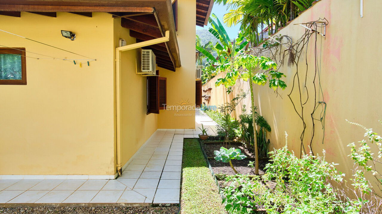 Casa para alquiler de vacaciones em Ubatuba (Lagoinha)