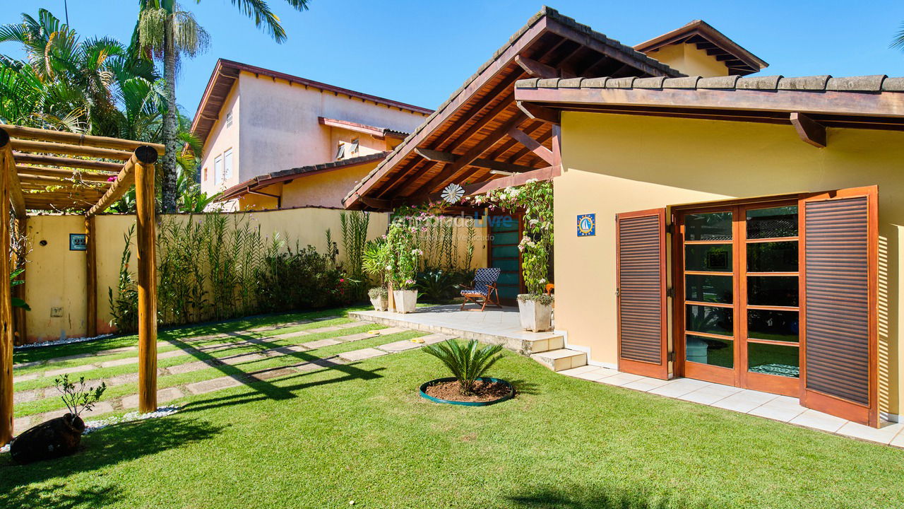 Casa para aluguel de temporada em Ubatuba (Lagoinha)