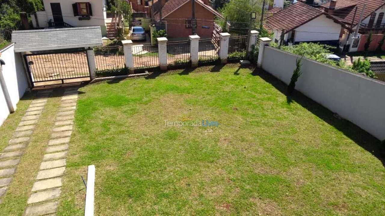 Casa para aluguel de temporada em Monte Verde (Camanducaia)