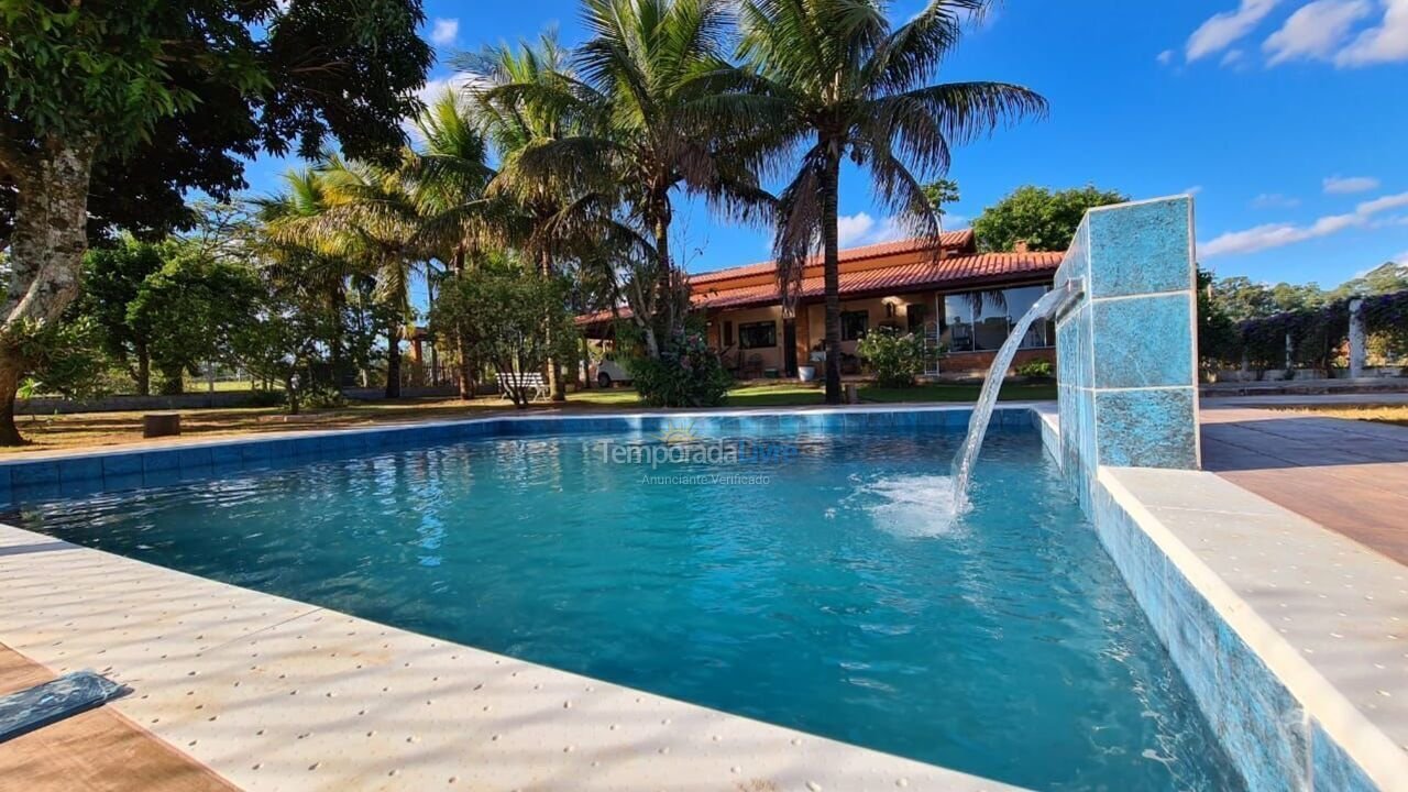 Casa para aluguel de temporada em águas de Santa Bárbara (Santa Bárbara Resort Residence)