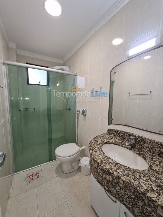 Apartamento para aluguel de temporada em Itapema (Meia Praia)