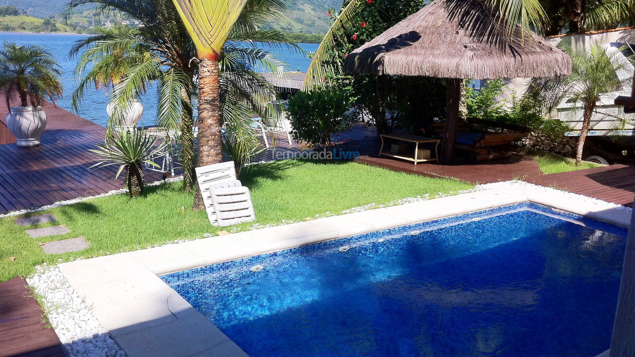 House for vacation rental in Angra dos Reis (Condomínio Porto Ilha do Jorge Chega de Carro Entre Frade E Bracuhy)