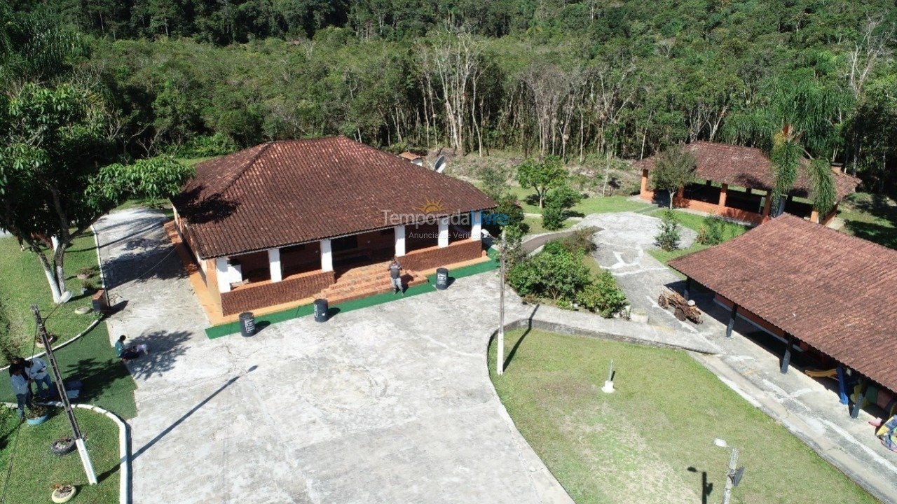 Granja para alquiler de vacaciones em Mogi das Cruzes (Biritiba Ussu)