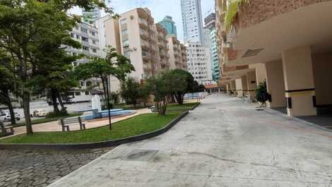 Apartamento a 100 metros de la playa, mejor lugar en Balneário Camboriú