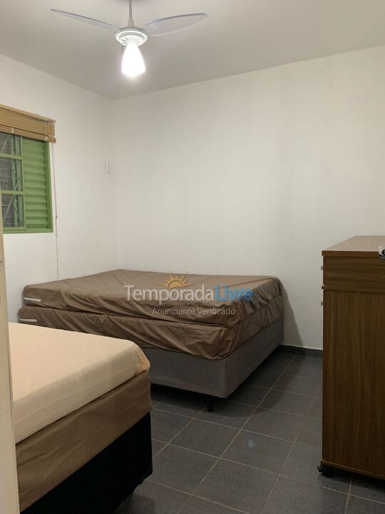 Casa para aluguel de temporada em Caldas Novas (Condomínio Village Thermas Caldas Novas)