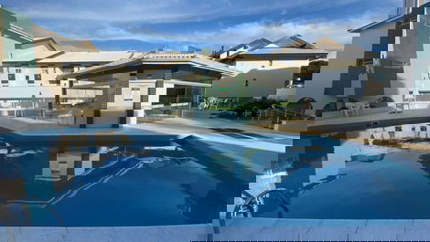 Apartamento completo, con piscina, para 06 personas