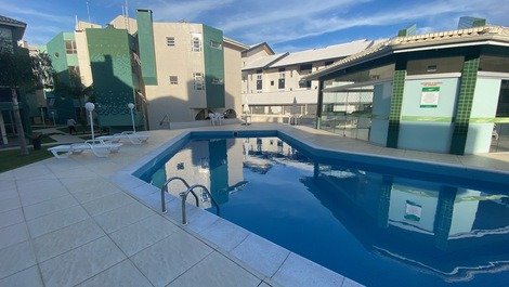 Apartamento completo, con piscina, para 06 personas