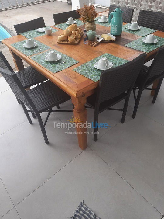 Casa para aluguel de temporada em Peruíbe (Bougainvillee)