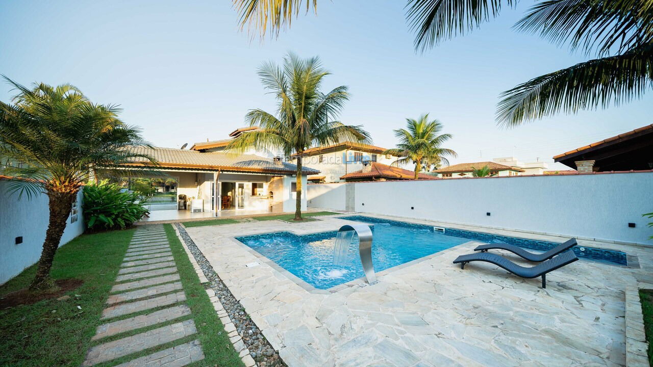 Casa para alquiler de vacaciones em Bertioga (Condominio Morada da Praia)