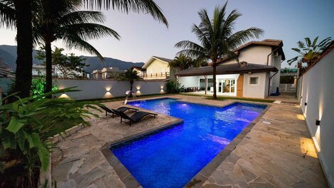 Tu casa en Morada da Praia con piscina climatizada