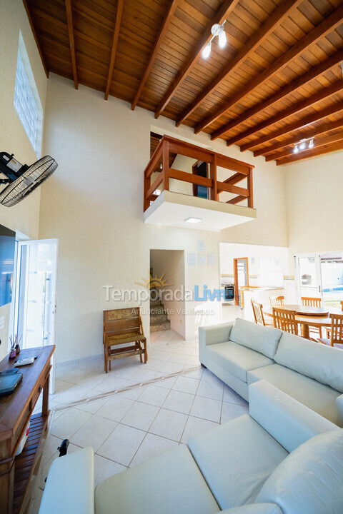 Casa para alquiler de vacaciones em Bertioga (Condominio Morada da Praia)