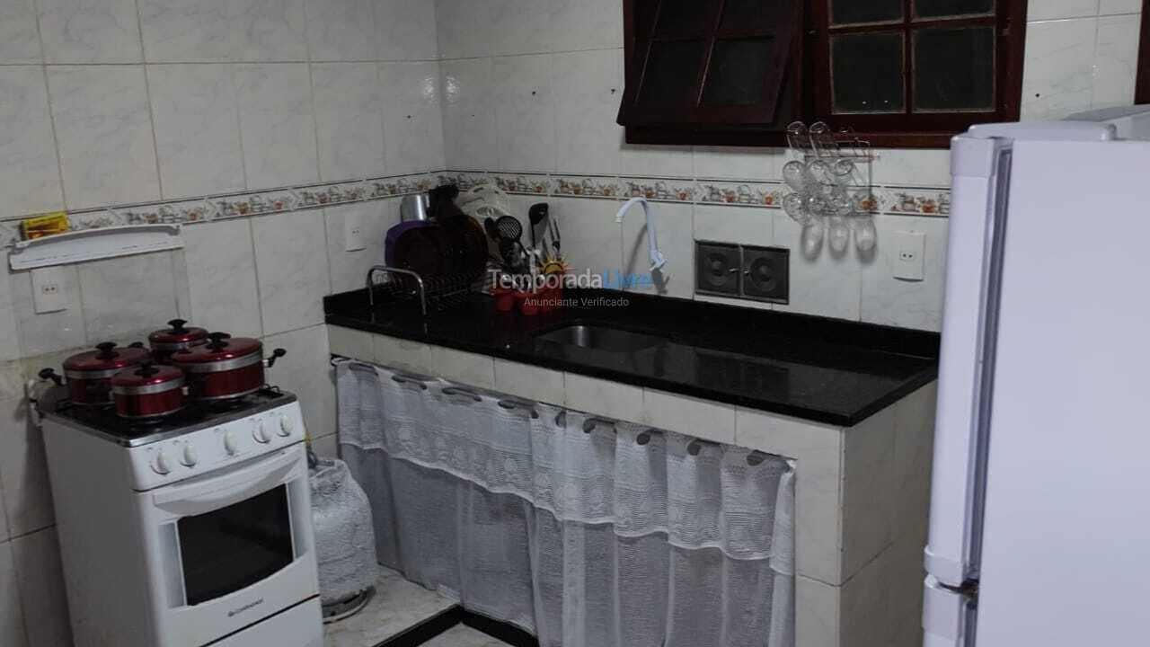 Casa para aluguel de temporada em Cabo Frio (Palmeiras)
