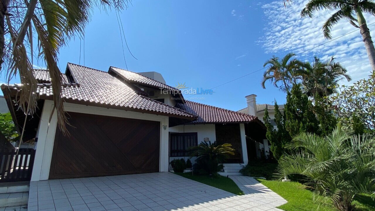 Casa para alquiler de vacaciones em Florianopolis (Jurerê Internacional)