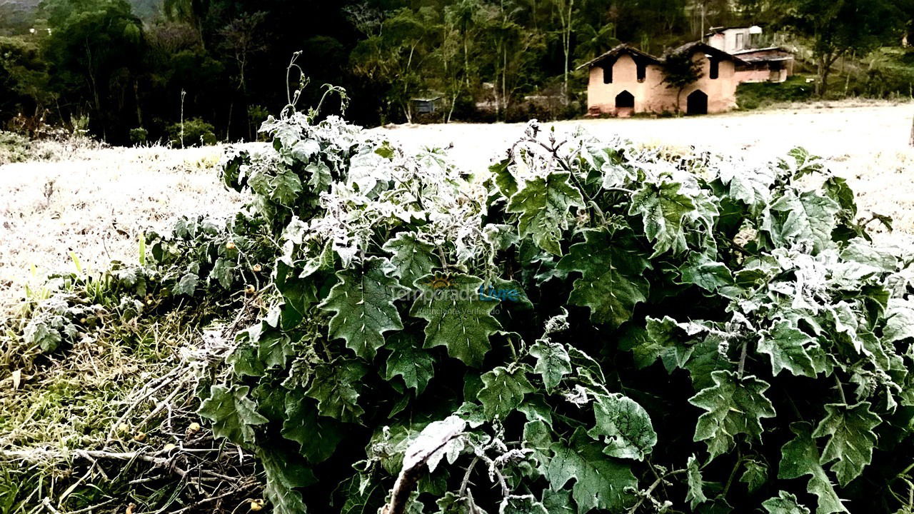 Granja para alquiler de vacaciones em Embu Guaçu (Congonhal)